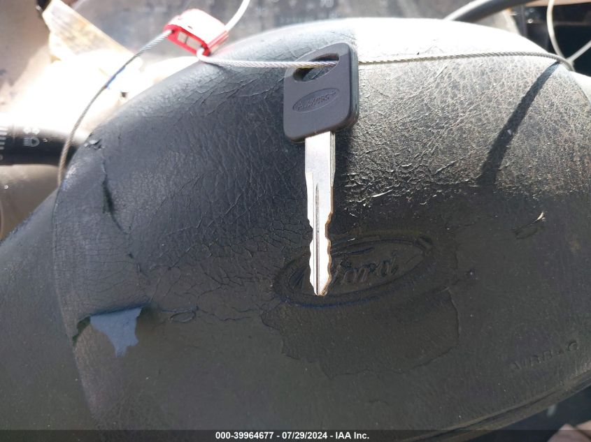 1998 Ford F150 VIN: 1FTZX1725WNB01465 Lot: 39964677