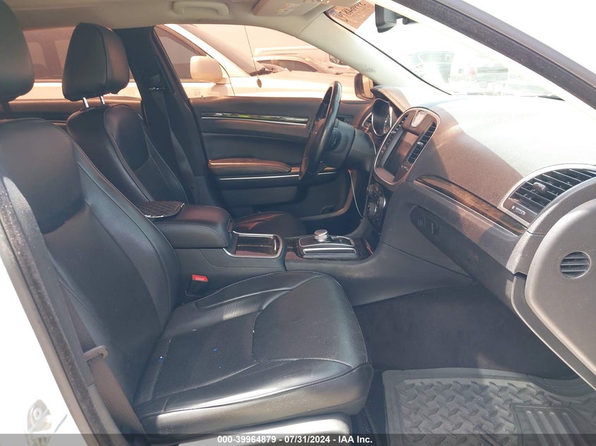 VIN 2C3CCAEG5HH564819 2017 CHRYSLER 300C