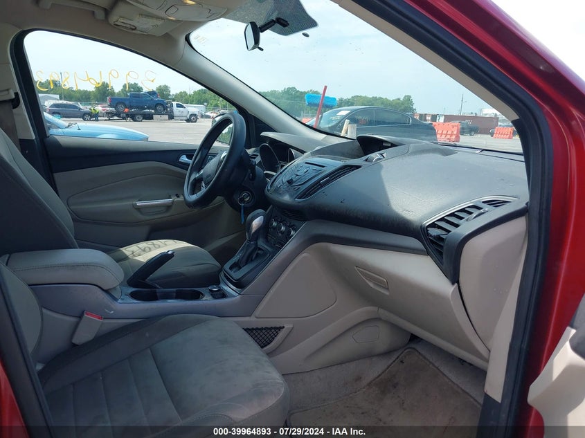 2016 FORD ESCAPE VIN: 1FMCU0GX6GUA60464