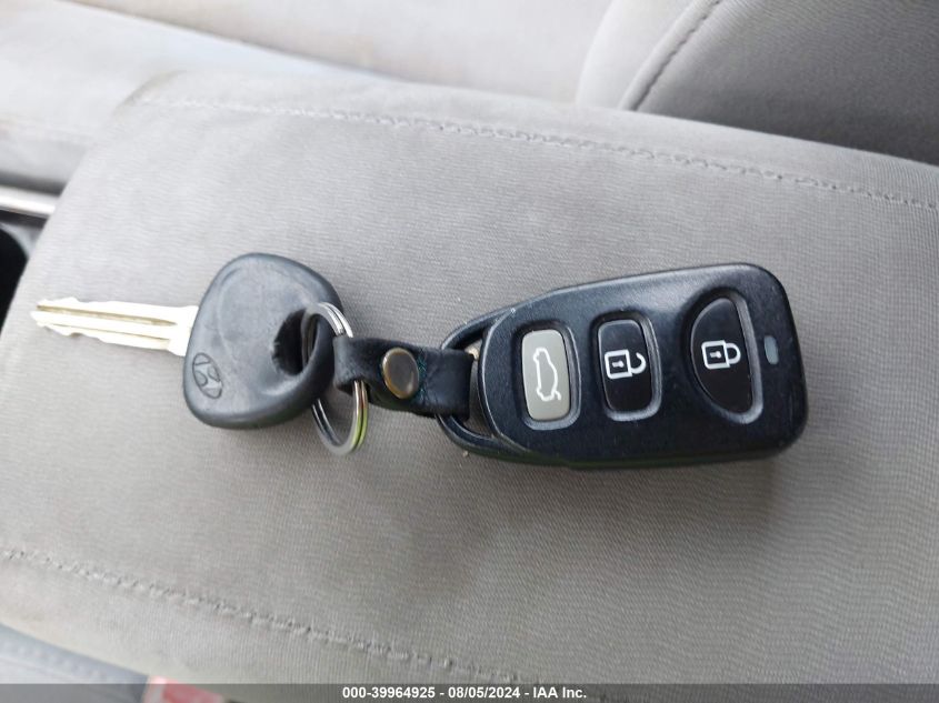 2008 Hyundai Elantra Gls/Se VIN: KMHDU46D78U403528 Lot: 39964925