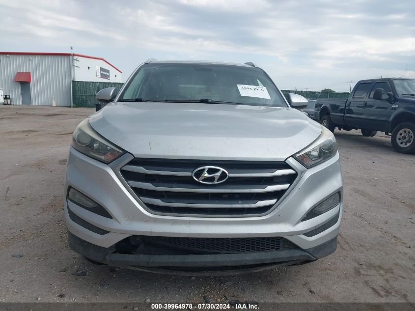 KM8J33A40JU643212 2018 Hyundai Tucson Sel