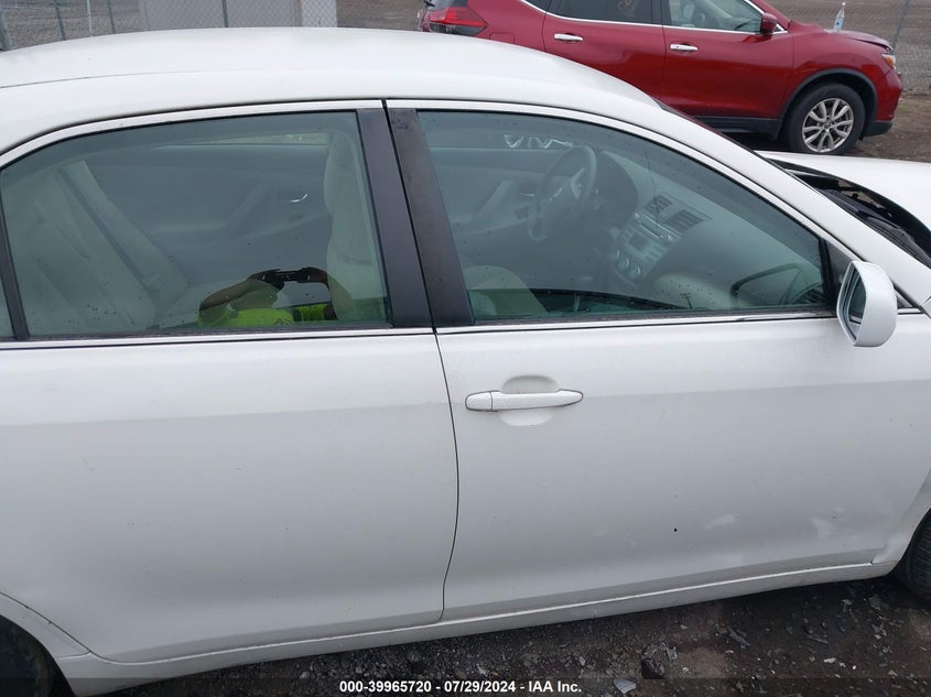 2007 Toyota Camry Le VIN: 4T1BE46KX7U688694 Lot: 39965720