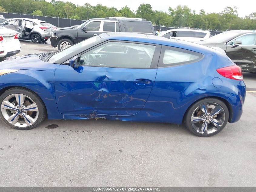 2017 Hyundai Veloster VIN: KMHTC6AD0HU320475 Lot: 39965782