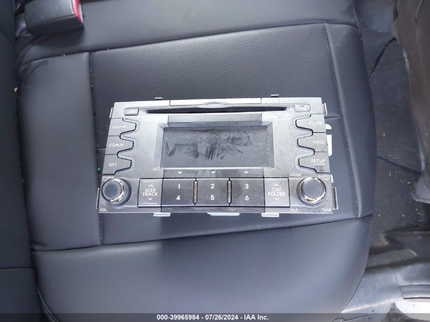 2011 Kia Soul + VIN: KNDJT2A22B7711295 Lot: 39965984