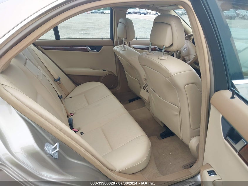 2008 Mercedes-Benz C 300 Luxury 4Matic/Sport 4Matic VIN: WDDGF81X58F077338 Lot: 39966020