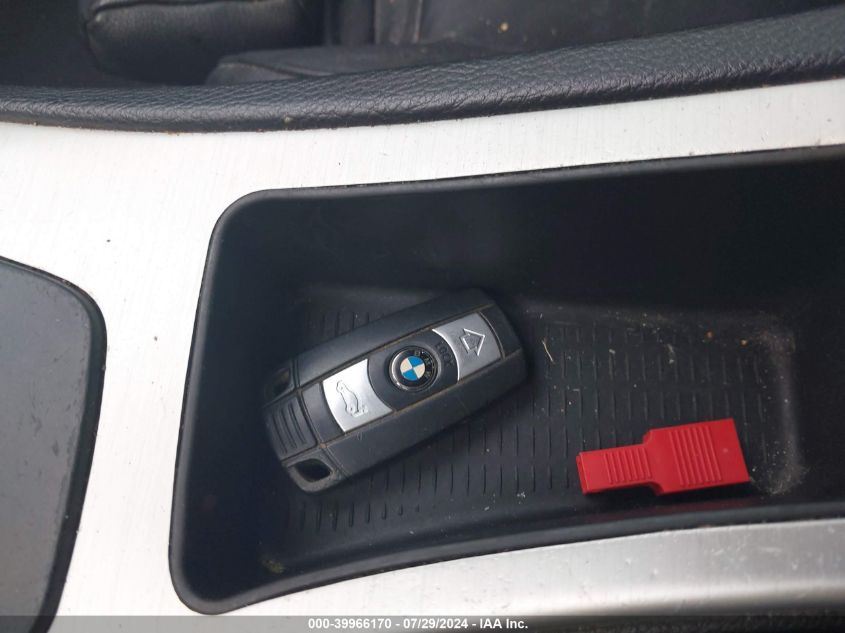 2008 BMW 328I VIN: WBAWB33598P133630 Lot: 39966170