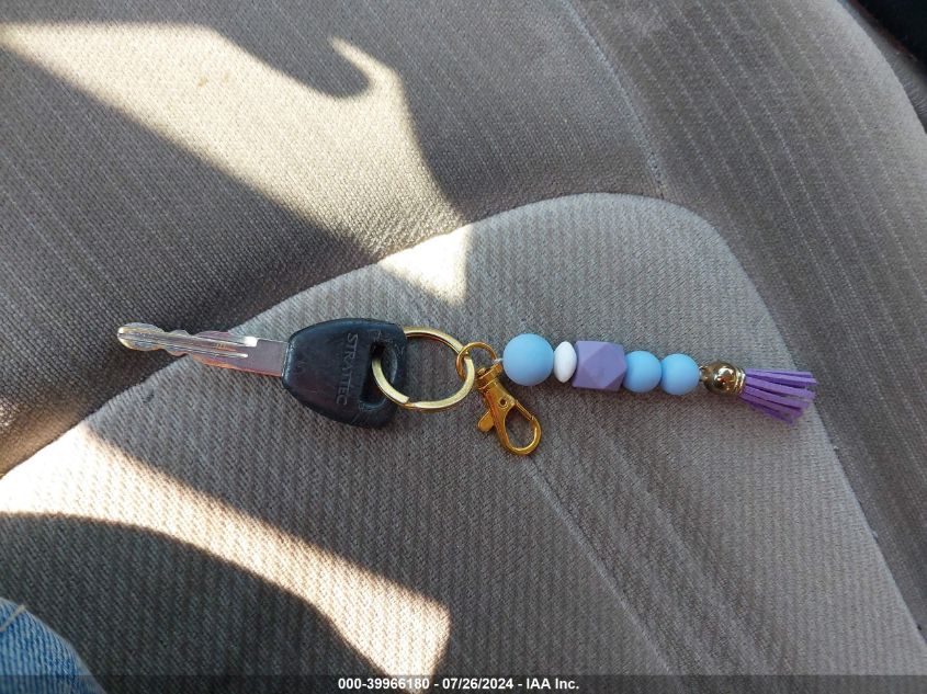 2000 Honda Accord 2.3 Lx VIN: 1HGCG6656YA045692 Lot: 39966180