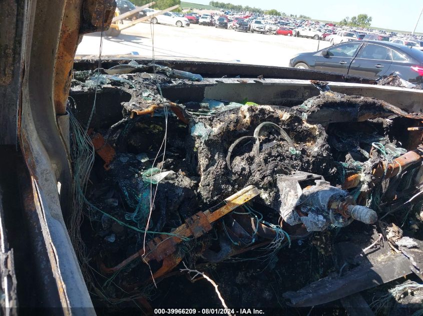 2003 Hummer H2 VIN: 5GRGN23U63H129018 Lot: 39966209