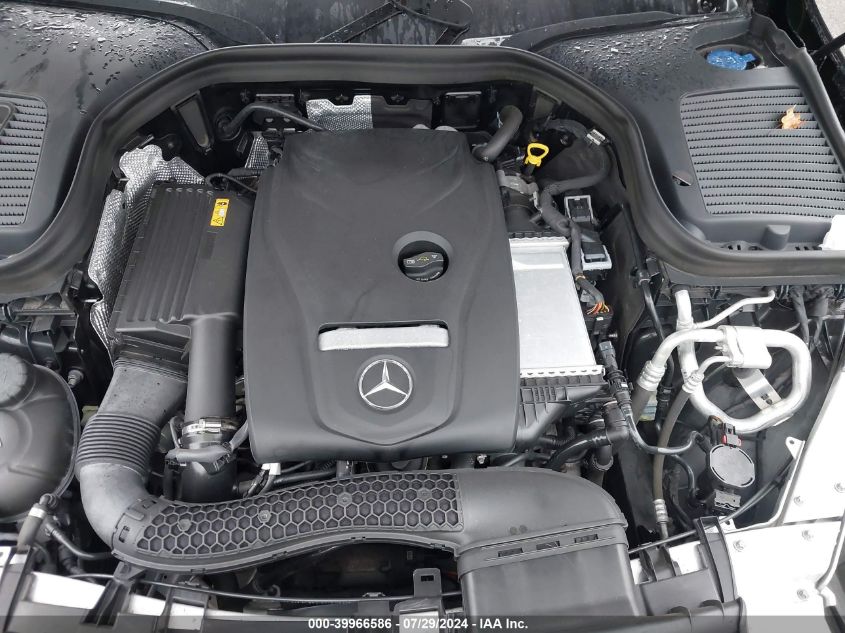 WDC0G4KB4JV090897 2018 Mercedes-Benz Glc 300 4Matic