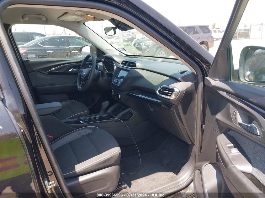 VIN KL79MPS26PB049055 2023 CHEVROLET TRAILBLAZER FWD LT