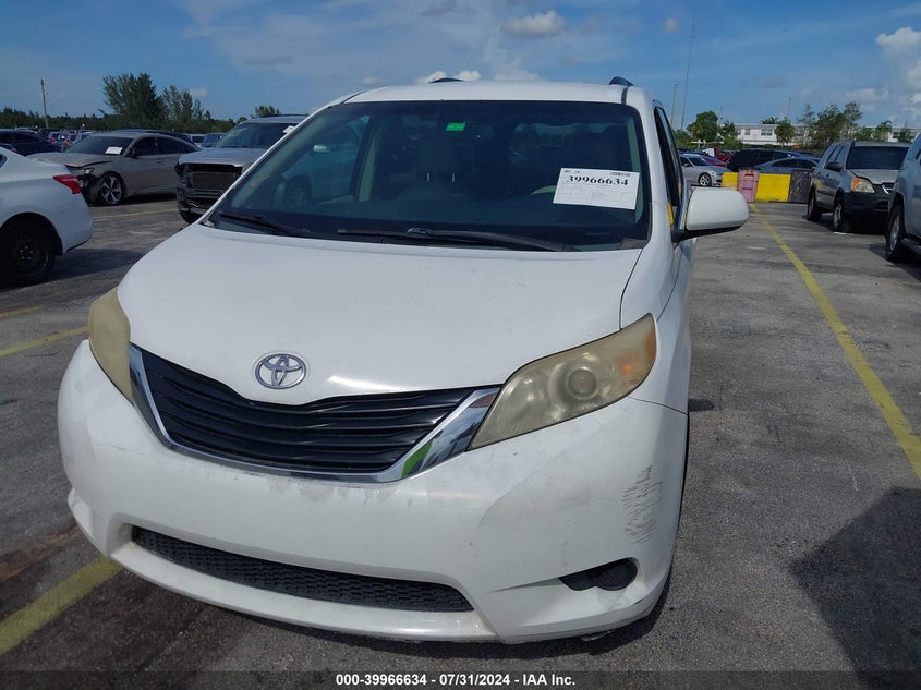 2011 Toyota Sienna Le V6 VIN: 5TDKK3DC6BS113072 Lot: 39966634
