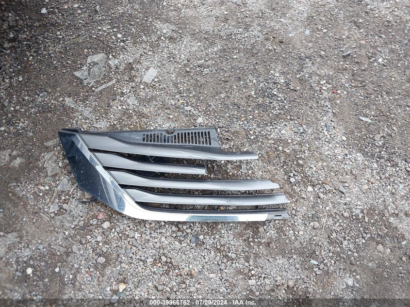 2013 Toyota Sienna Xle V6 8 Passenger VIN: 5TDYK3DC8DS325498 Lot: 39966762