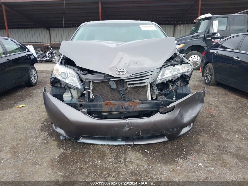 2013 Toyota Sienna Xle V6 8 Passenger VIN: 5TDYK3DC8DS325498 Lot: 39966762