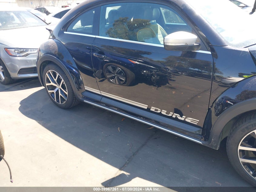 2016 VOLKSWAGEN BEETLE 1.8T DUNE - 3VWS17AT1GM632145