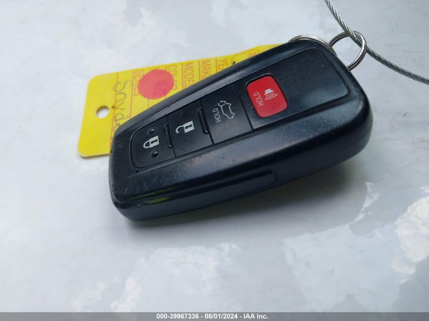 VIN 2T3P1RFV0KW033310 2019 TOYOTA RAV4 XLE