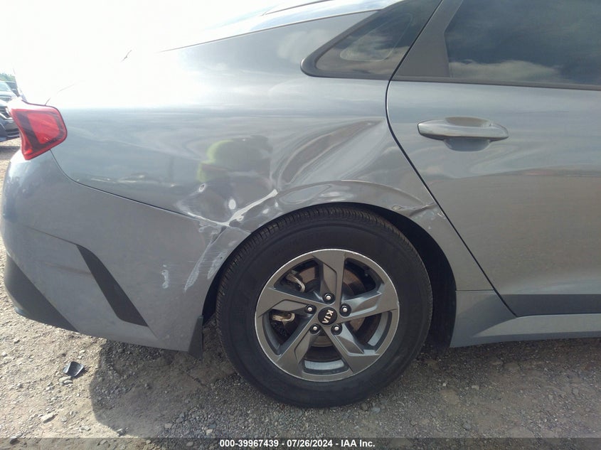 2021 KIA K5 LX - 5XXG24J23MG024894