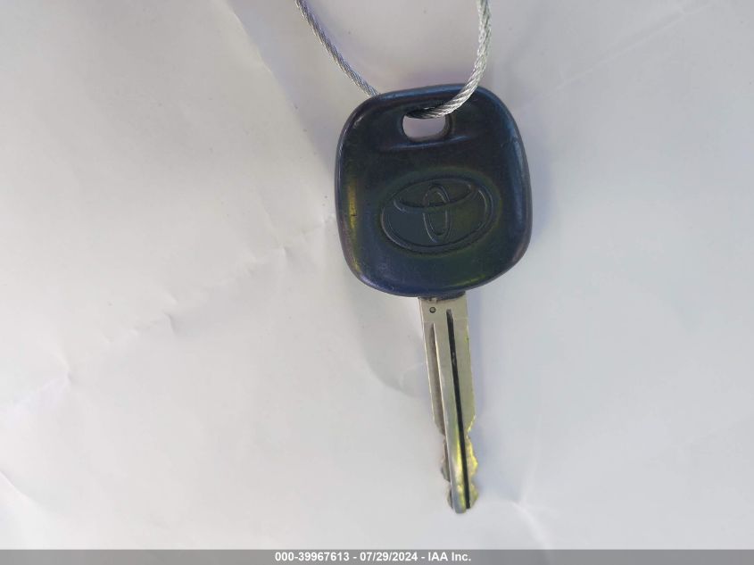 2003 Toyota Camry Le V6 VIN: 4T1BF32K83U058261 Lot: 39967613