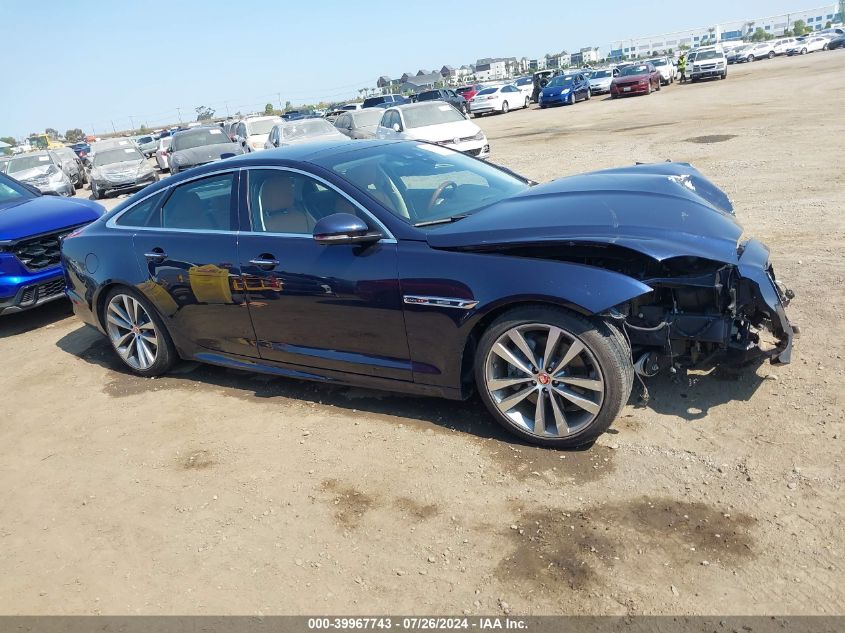 SAJWA1C72K8W20568 2019 Jaguar Xj R-Sport