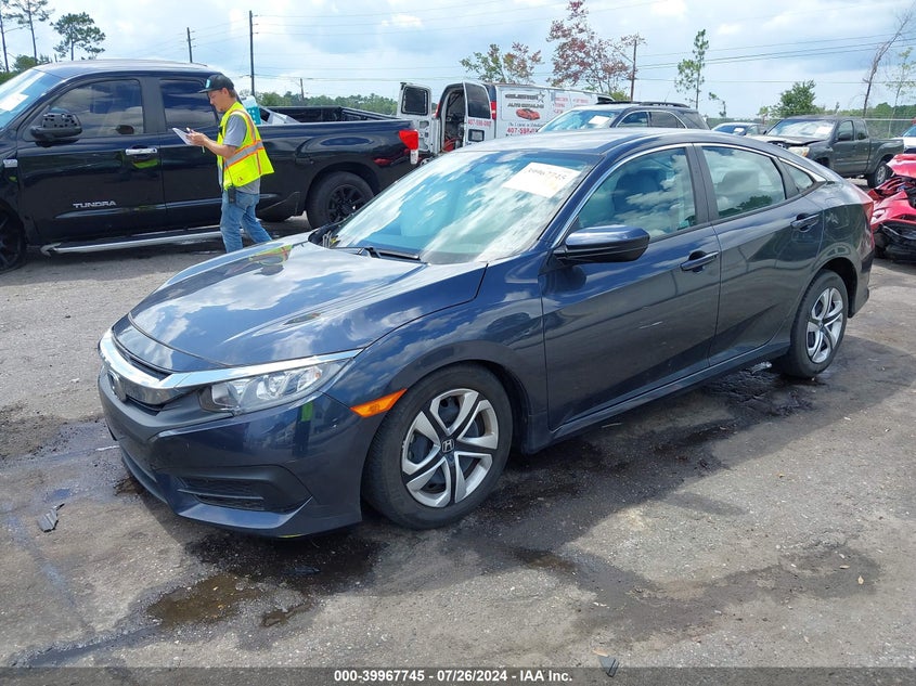 VIN 2HGFC2F53JH579497 2018 HONDA CIVIC LX
