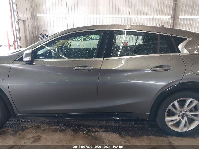 2018 Infiniti Qx30 Luxury VIN: SJKCH5CP2JA060978 Lot: 39967809