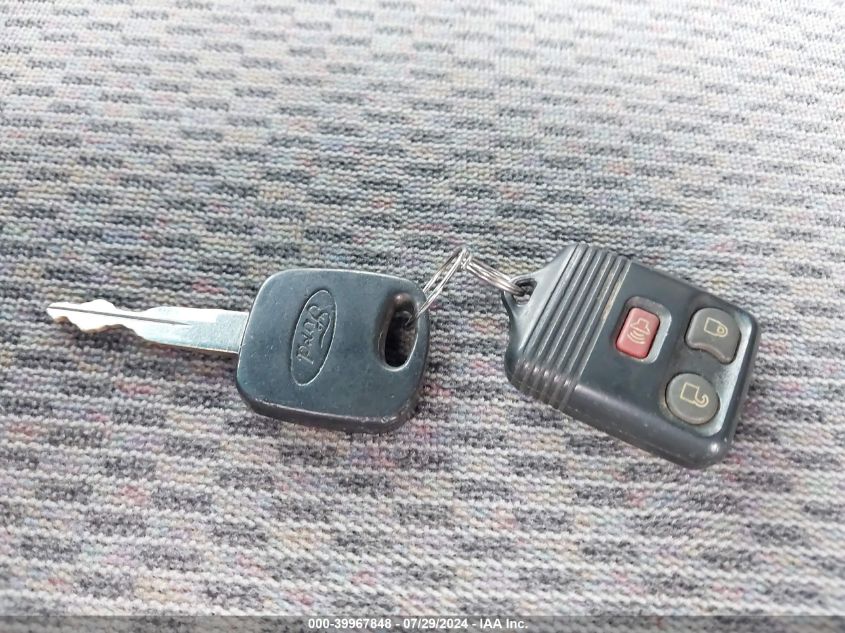 1999 Ford Expedition Eddie Bauer/Xlt VIN: 1FMPU18L5XLB62900 Lot: 39967848