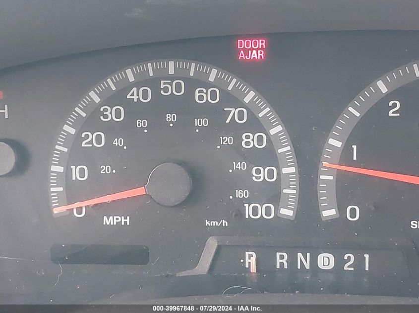 1999 Ford Expedition Eddie Bauer/Xlt VIN: 1FMPU18L5XLB62900 Lot: 39967848