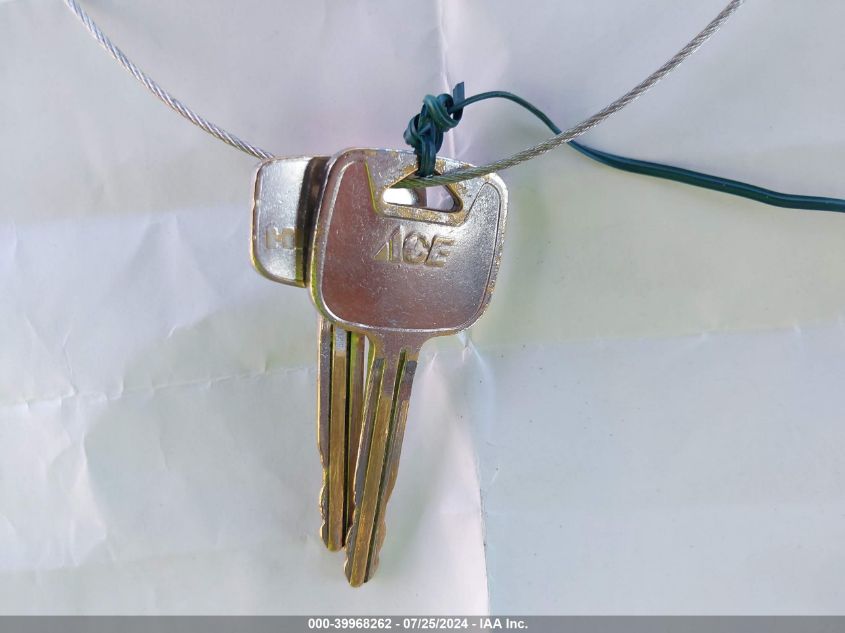 2000 Toyota Camry Le VIN: JT2BG22K1Y0513339 Lot: 39968262