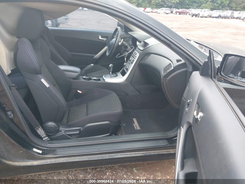2010 Hyundai Genesis 2.0T VIN: KMHHT6KD6AU028114 Lot: 39968424