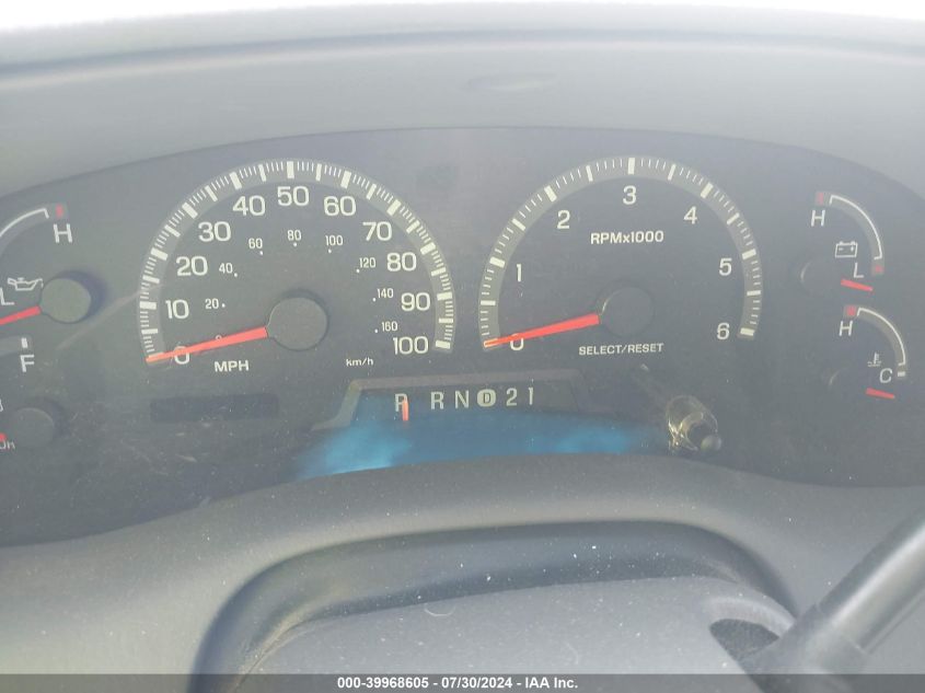 2000 Ford Expedition Xlt VIN: 1FMPU16L6YLC27287 Lot: 39968605