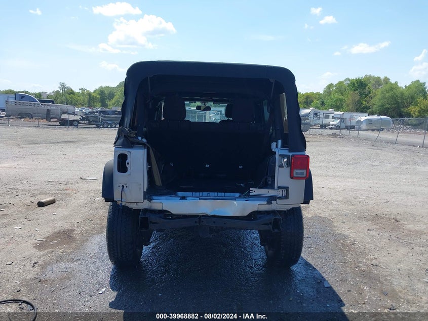 2014 Jeep Wrangler Unlimited Sport VIN: 1C4BJWDG9EL116111 Lot: 39968882