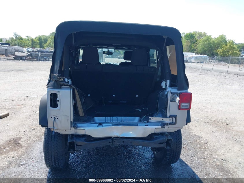 2014 Jeep Wrangler Unlimited Sport VIN: 1C4BJWDG9EL116111 Lot: 39968882