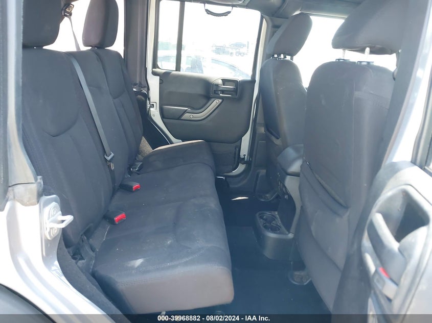 2014 Jeep Wrangler Unlimited Sport VIN: 1C4BJWDG9EL116111 Lot: 39968882