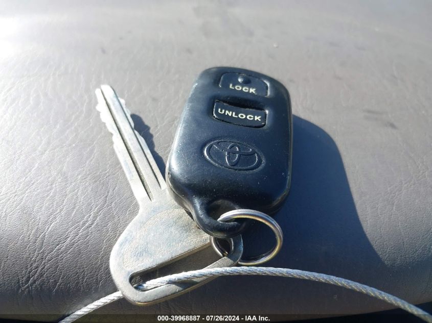 2000 Toyota Camry Le V6 VIN: JT2BF22K8Y0253069 Lot: 39968887