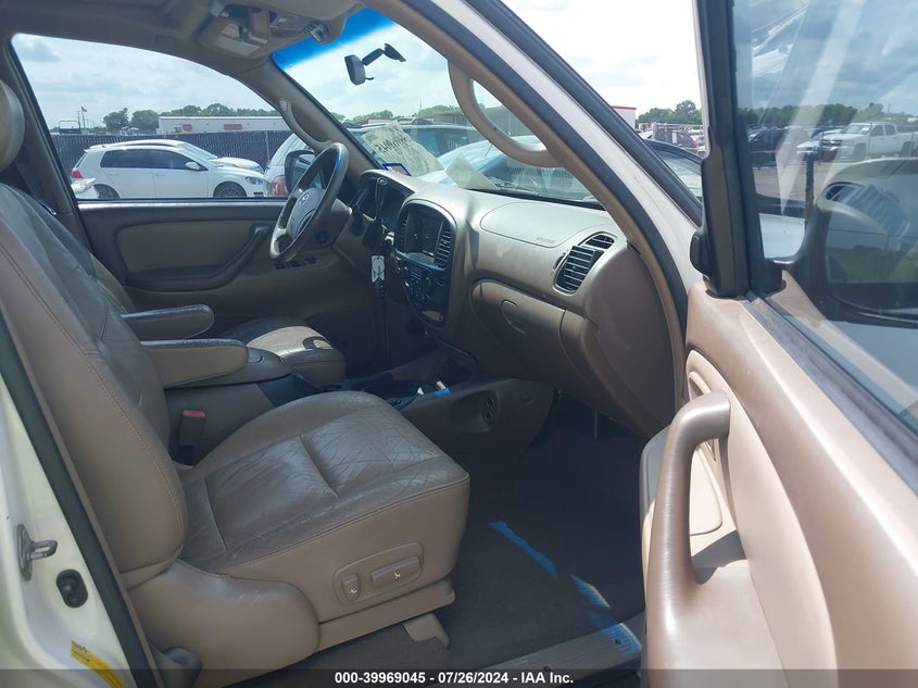 2004 Toyota Sequoia Sr5 V8 VIN: 5TDZT34A34S235000 Lot: 39969045