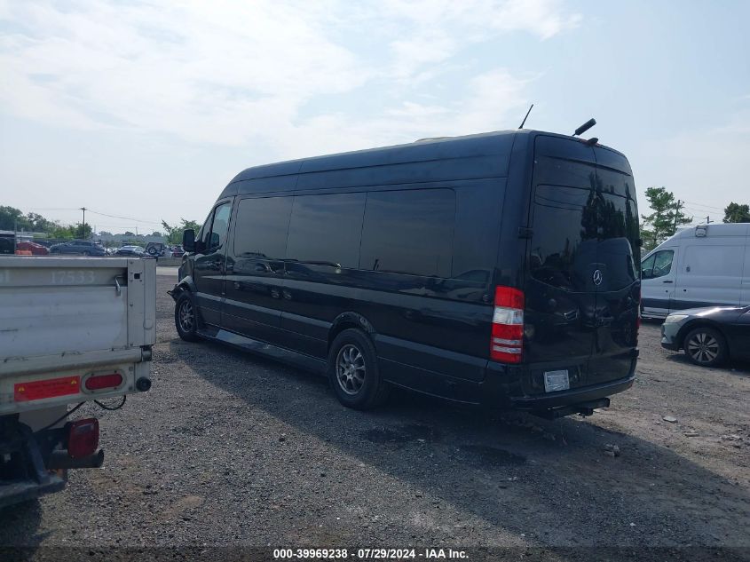 VIN WD3PE8CC4F5968208 2015 Mercedes-Benz Sprinter 2... no.3