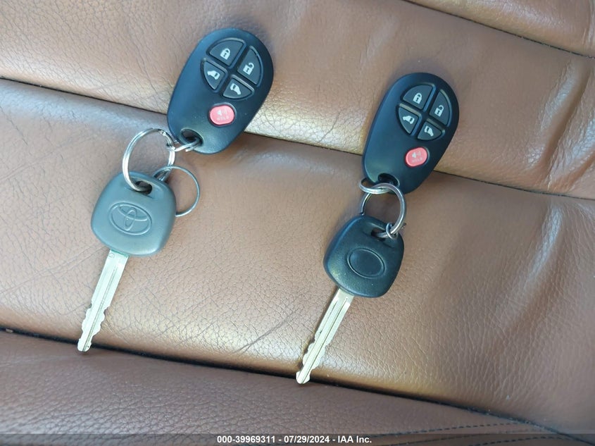 2012 Toyota Sienna Le VIN: 5TDKK3DC4CS268186 Lot: 39969311