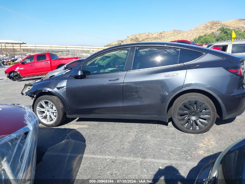 2024 Tesla Model Y Long Range Dual Motor All-Wheel Drive VIN: 7SAYGDEE0RF065345 Lot: 39969394