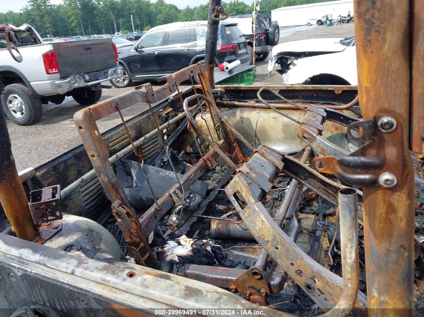 2003 Jeep Wrangler X VIN: 1J4FA39S03P338727 Lot: 39969491