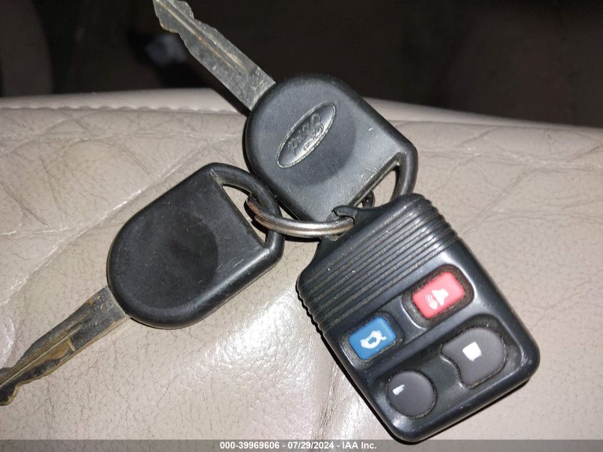 2004 Ford Expedition Eddie Bauer VIN: 1FMPU18L64LA81755 Lot: 39969606