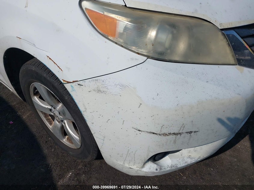 2011 Toyota Sienna Le VIN: 5TDKK3DC2BS035292 Lot: 39969691