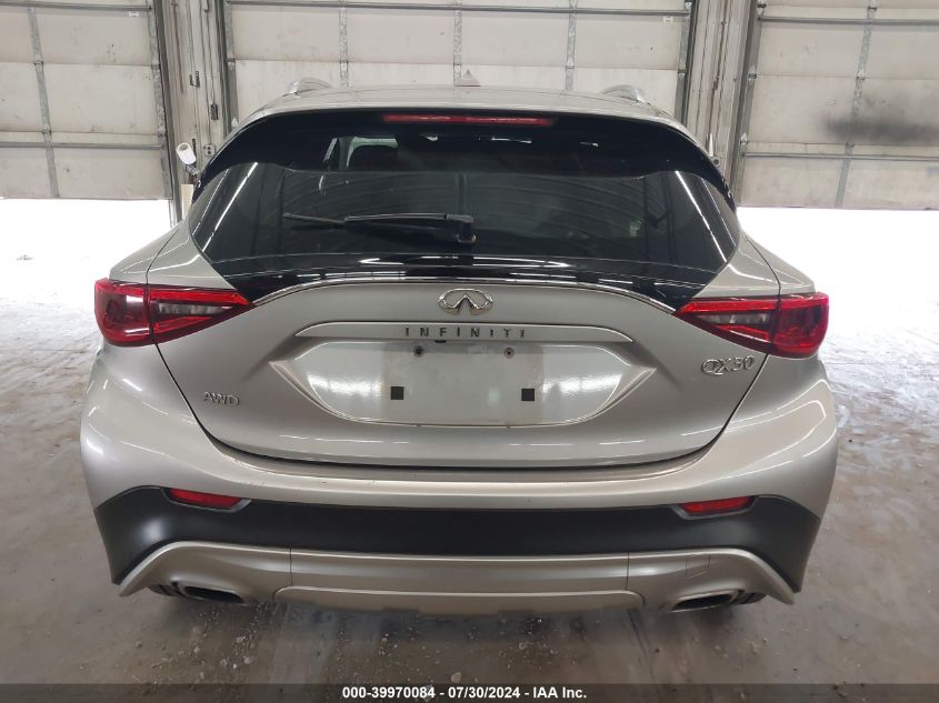 2017 Infiniti Qx30 Luxury VIN: SJKCH5CR8HA033702 Lot: 39970084