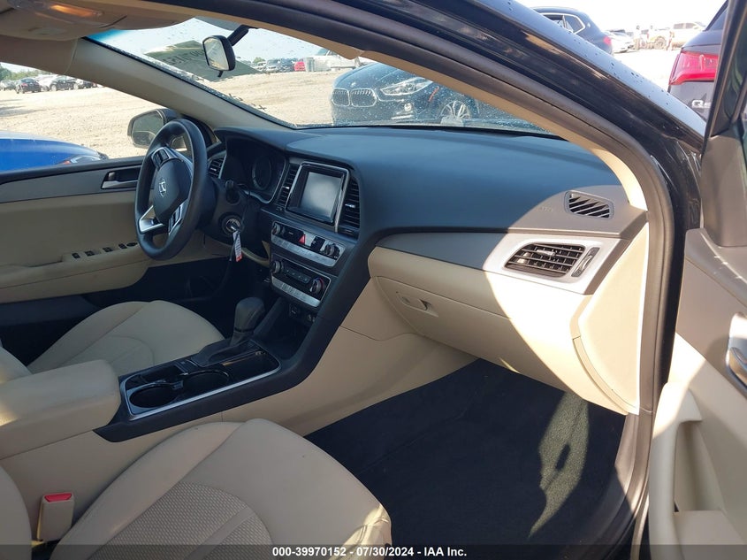VIN 5NPE24AF4KH764904 2019 HYUNDAI SONATA SE