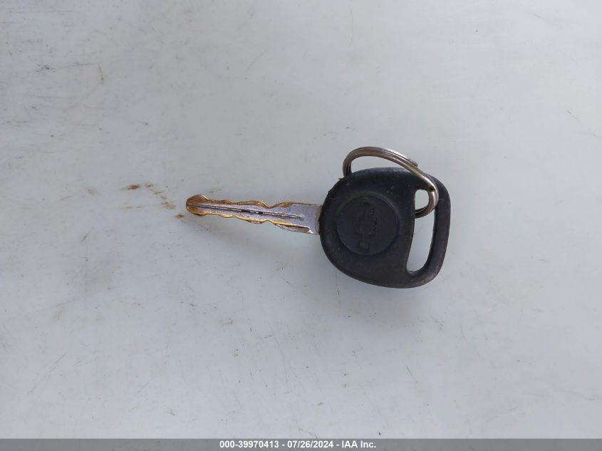 2002 Chevrolet Tahoe C1500 VIN: 1GNEC13V82R271470 Lot: 39970413