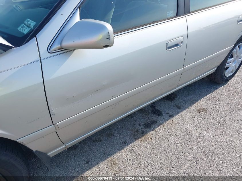 2000 Toyota Camry Le VIN: 4T1BG22K3YU684394 Lot: 39970419