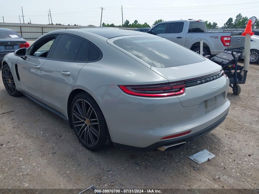 2017 PORSCHE PANAMERA 4 - WP0AA2A71HL100806