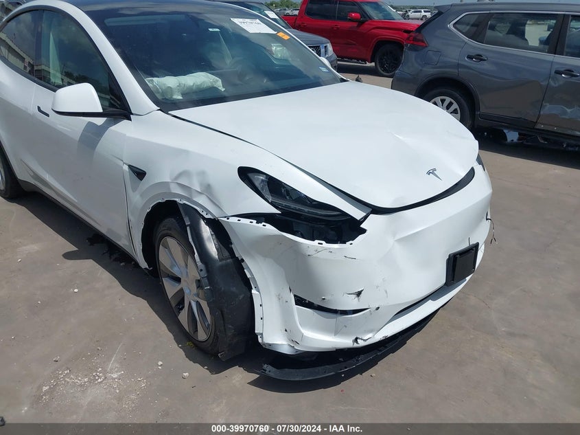 2024 TESLA MODEL Y U   U(VIN: 7SAYGDEE0RA280527