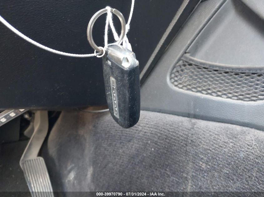 2017 Dodge Challenger R/T VIN: 2C3CDZBT3HH572530 Lot: 39970790