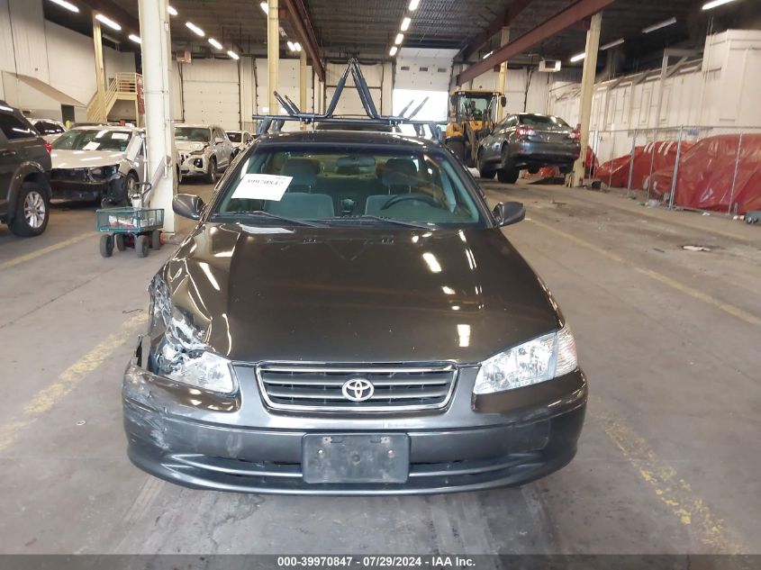 2000 Toyota Camry Ce/Le/Xle VIN: 4T1BG22K5YU986091 Lot: 39970847