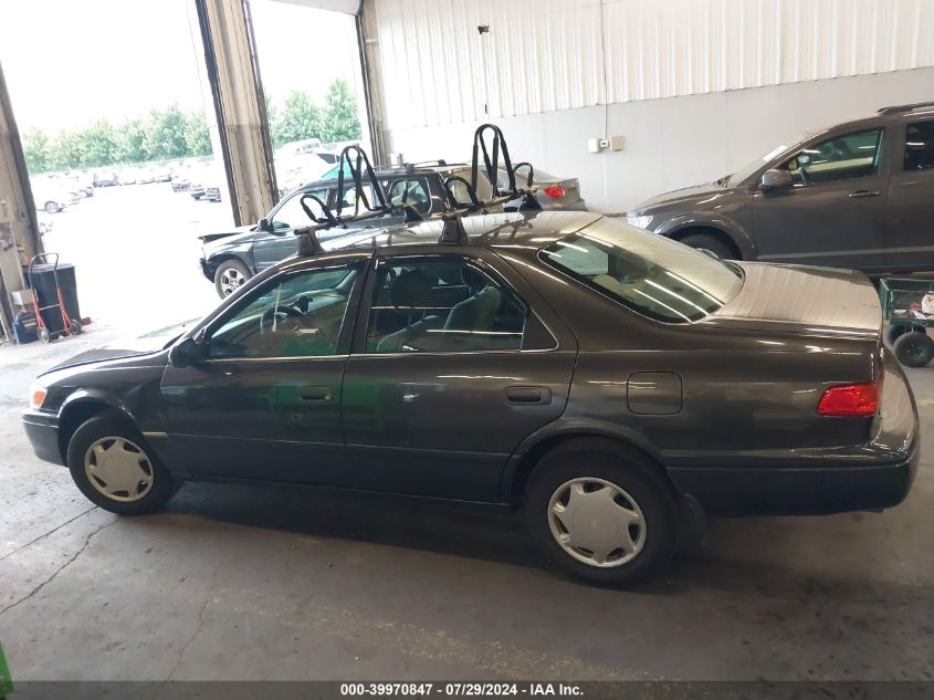 2000 Toyota Camry Ce/Le/Xle VIN: 4T1BG22K5YU986091 Lot: 39970847