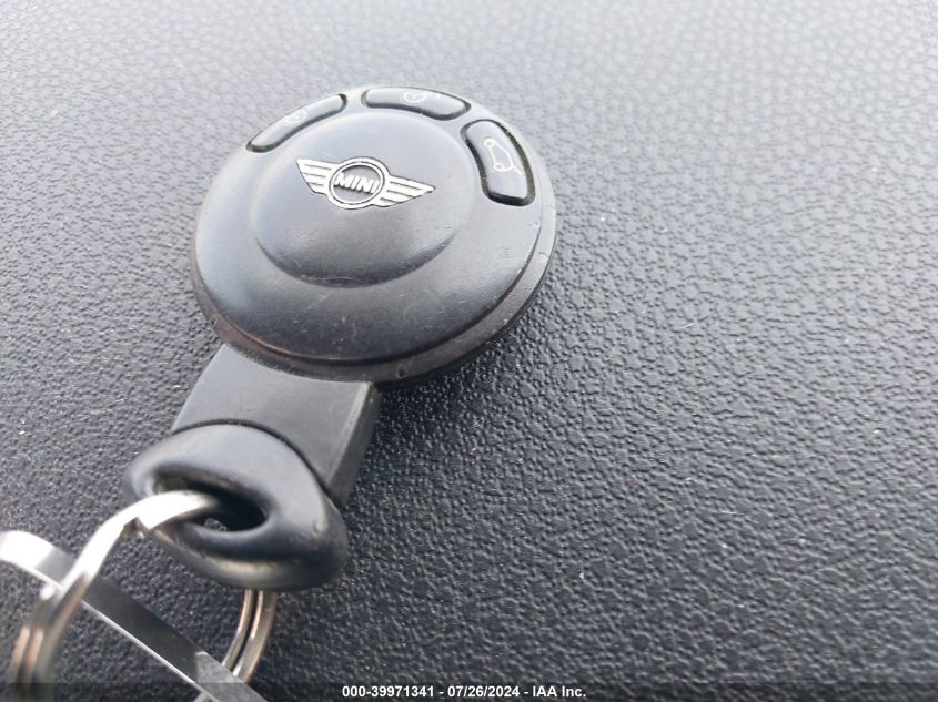 2008 Mini Cooper S VIN: WMWMF73538TV35024 Lot: 39971341